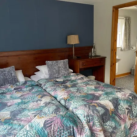 Muckross Riding Stables Alojamento de Turismo Rural *